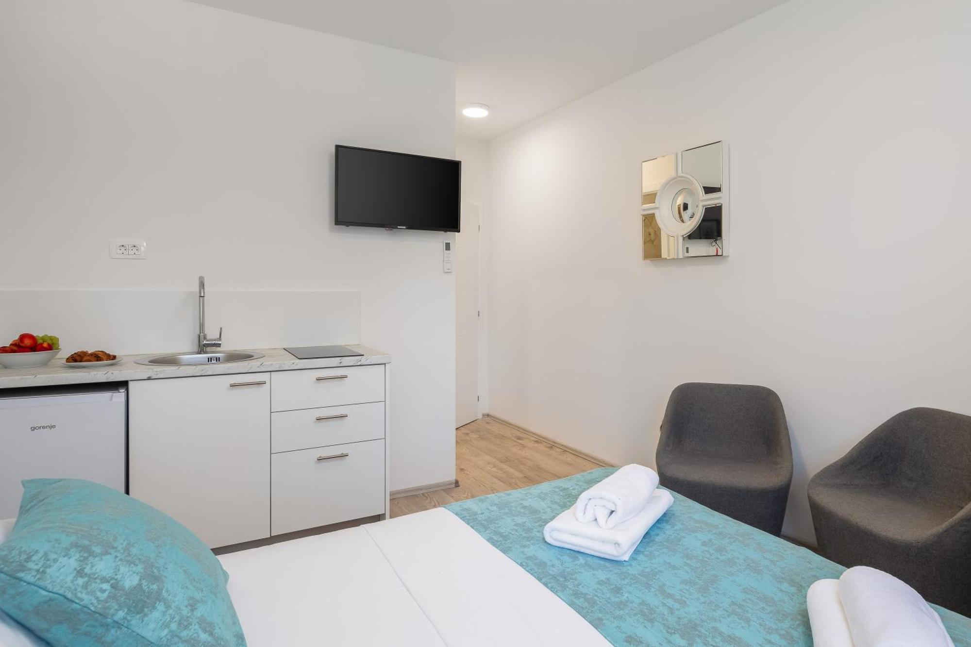 Beachfront Apartments Providenca With Free Parking ماكارسكا الغرفة الصورة
