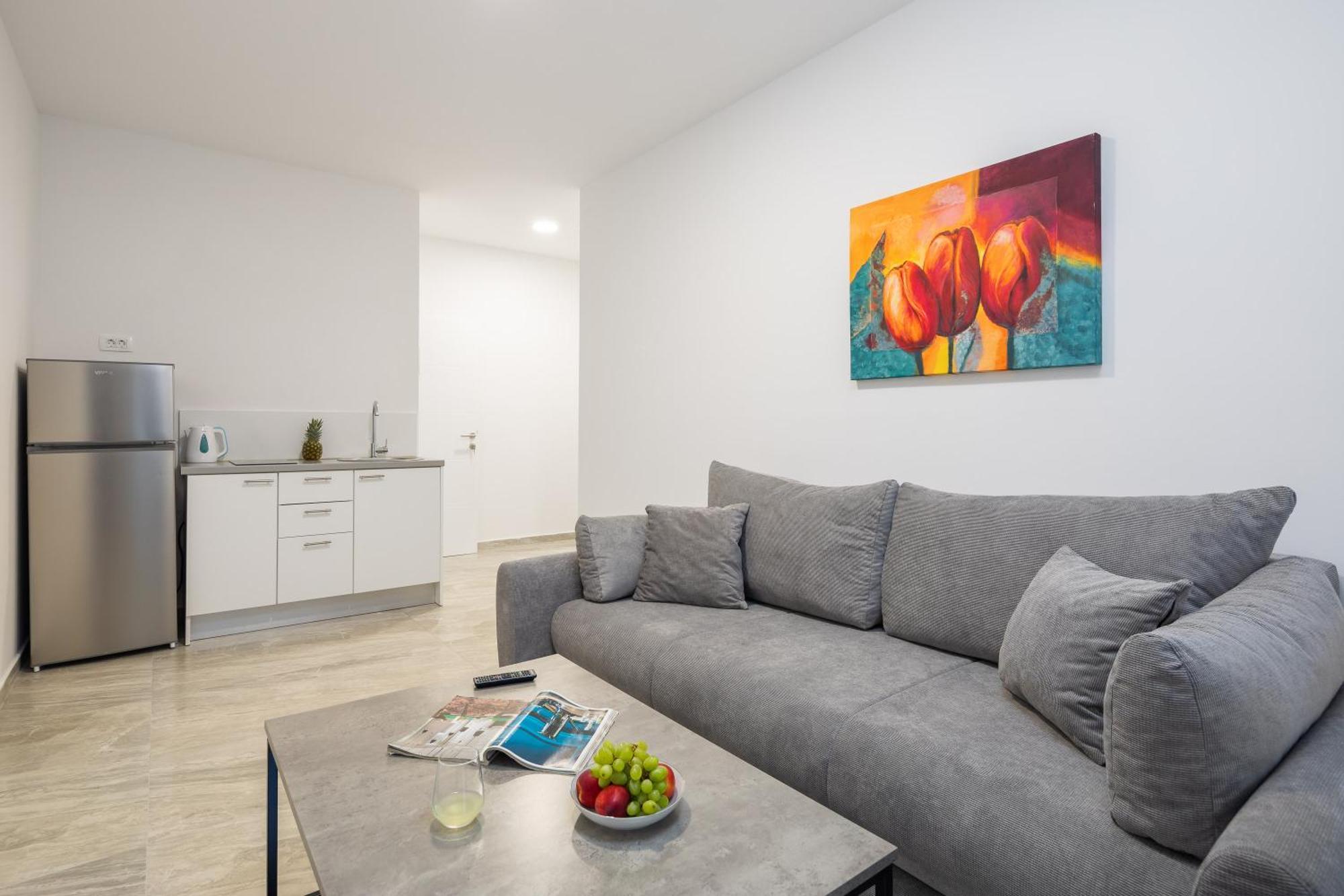 Beachfront Apartments Providenca With Free Parking ماكارسكا الغرفة الصورة